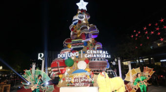 ชวนเที่ยว ‘เทศกาลสีสันกาสะลอง’ ชม ‘ต้นคริสต์มาสหมอกพันวา’